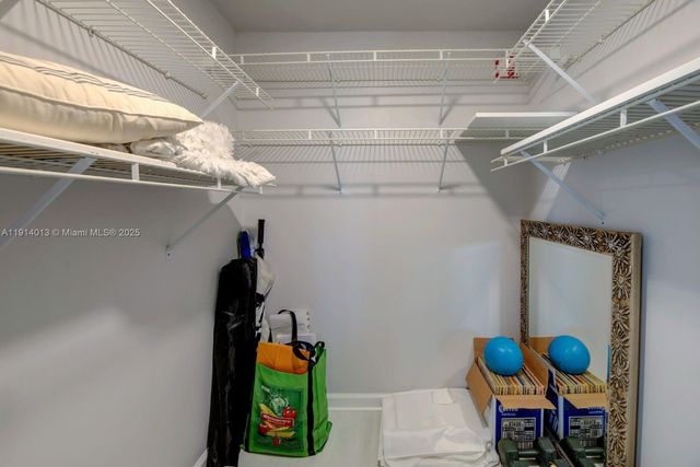 601 Three Islands Blvd 404, Hallandale Beach, FL 33009