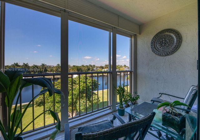 601 Three Islands Blvd 404, Hallandale Beach, FL 33009