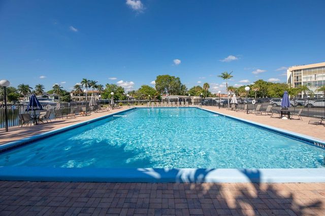 601 Three Islands Blvd 404, Hallandale Beach, FL 33009