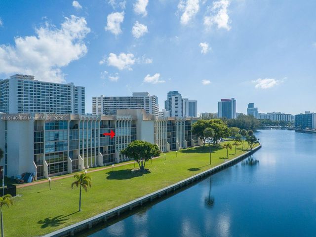 601 Three Islands Blvd 404, Hallandale Beach, FL 33009