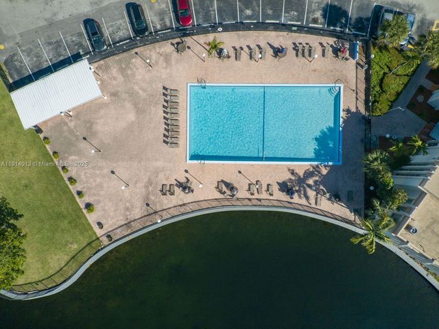 601 Three Islands Blvd 404, Hallandale Beach, FL 33009