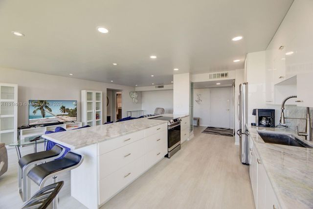 601 Three Islands Blvd 404, Hallandale Beach, FL 33009