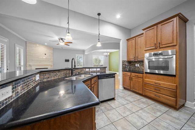 23902 WESTERN MDW, San Antonio, TX 78261