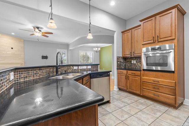 23902 WESTERN MDW, San Antonio, TX 78261