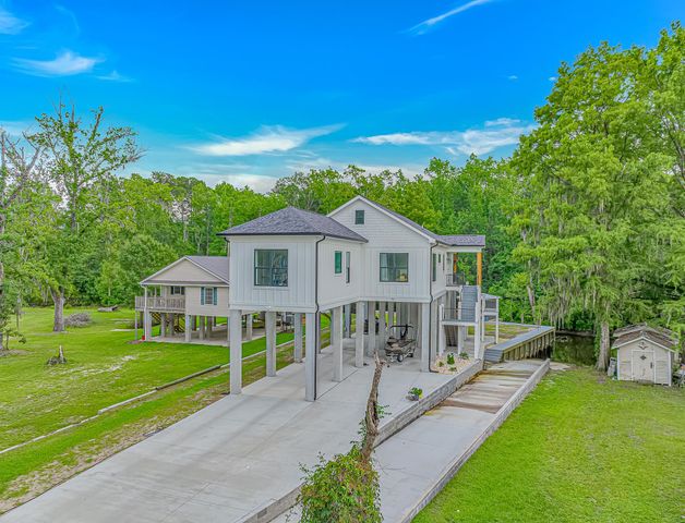 5854 Creekside Dr., Myrtle Beach, SC 29588