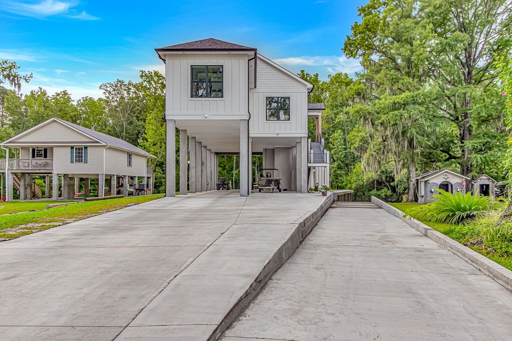 5854 Creekside Dr., Myrtle Beach, SC 29588