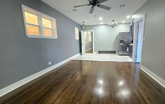 3051 N Austin Avenue 2R, Chicago, IL 60634