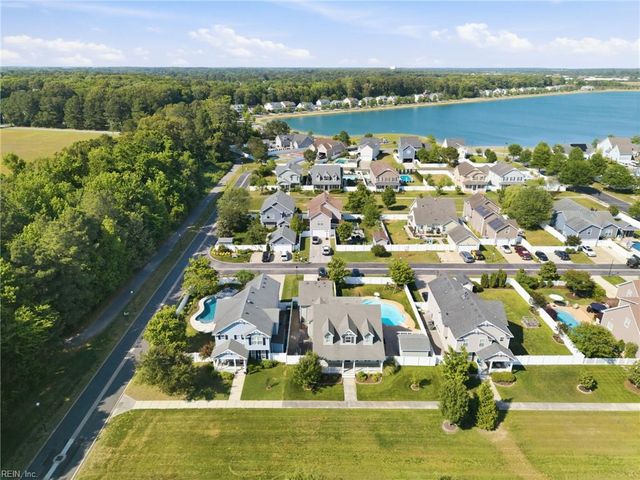 2217 Kirkby LN, Virginia Beach, VA 23456
