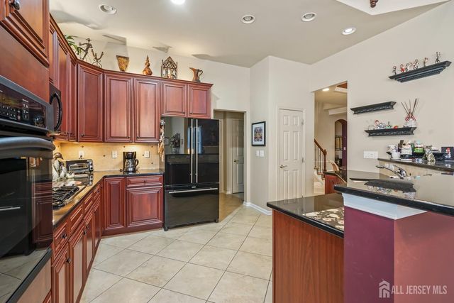 85 Beth Page Drive, Monroe, NJ 08831