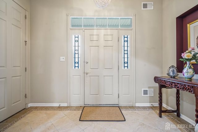 85 Beth Page Drive, Monroe, NJ 08831