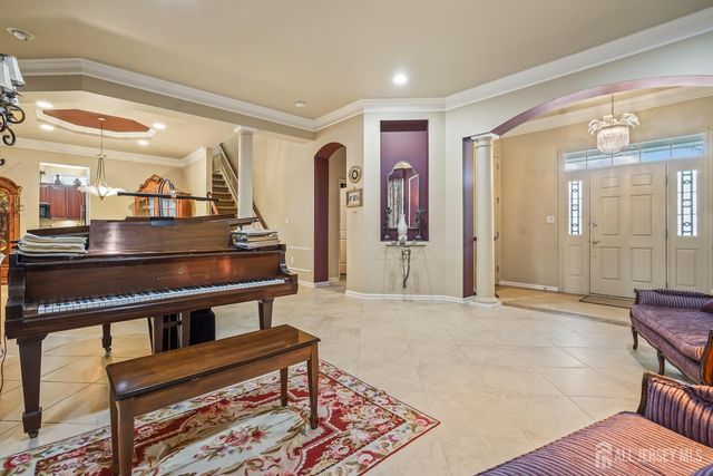 85 Beth Page Drive, Monroe, NJ 08831