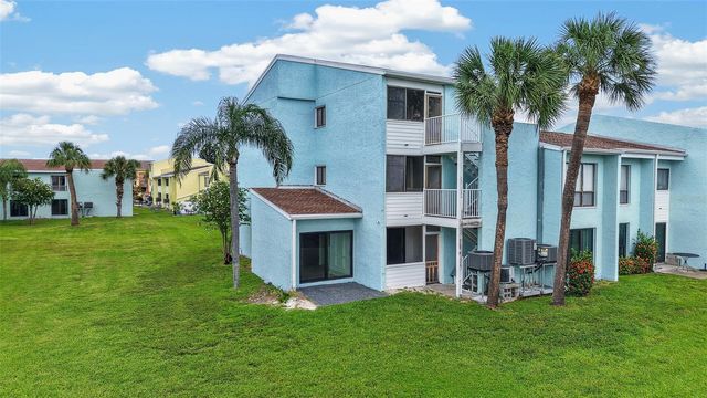 1 WINDRUSH BOULEVARD 65, Indian Rocks Beach, FL 33785