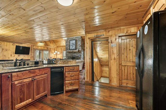 71 Rising Fawn Drive, Mineral Bluff, GA 30559