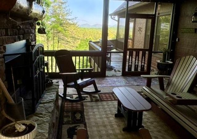 71 Rising Fawn Drive, Mineral Bluff, GA 30559