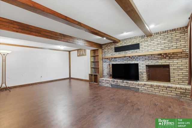 8464 Orchard Avenue, Omaha, NE 68127