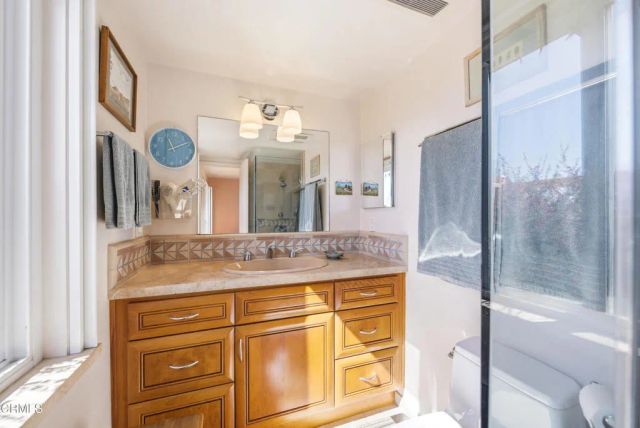 271 Calle Higuera, Camarillo, CA 93010