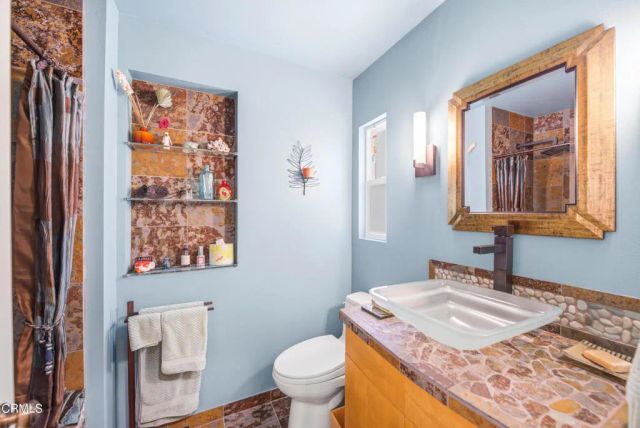 271 Calle Higuera, Camarillo, CA 93010