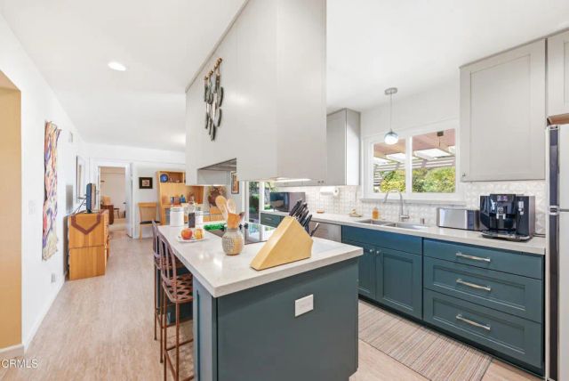 271 Calle Higuera, Camarillo, CA 93010