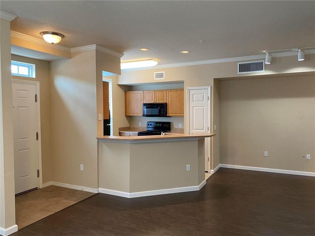 5550 ROSEHILL ROAD 102, Sarasota, FL 34233