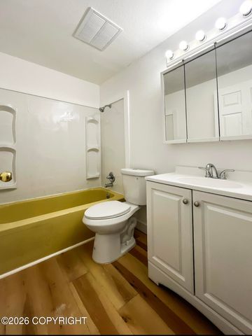 3637 Thompson Avenue, Anchorage, AK 99508