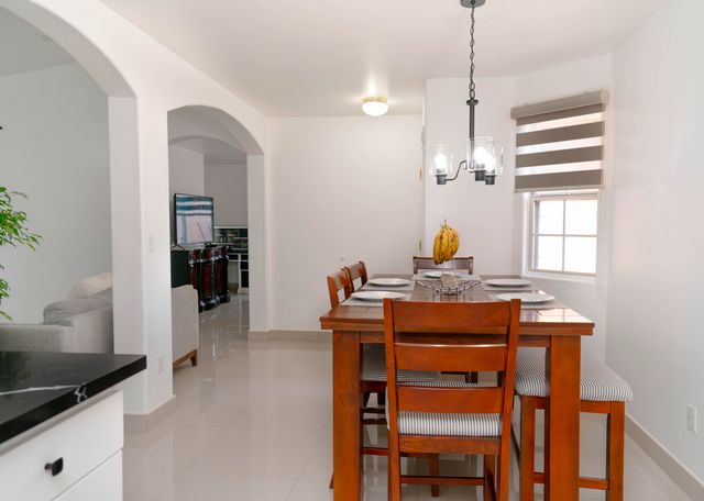 1502 W River Avenue, Porterville, CA 93257