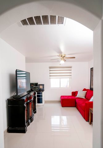 1502 W River Avenue, Porterville, CA 93257