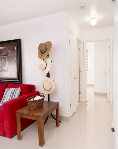 1502 W River Avenue, Porterville, CA 93257