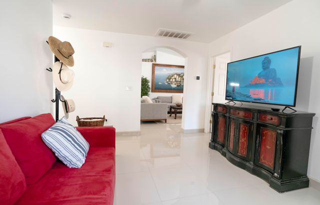 1502 W River Avenue, Porterville, CA 93257