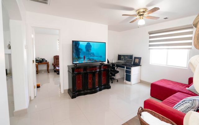 1502 W River Avenue, Porterville, CA 93257