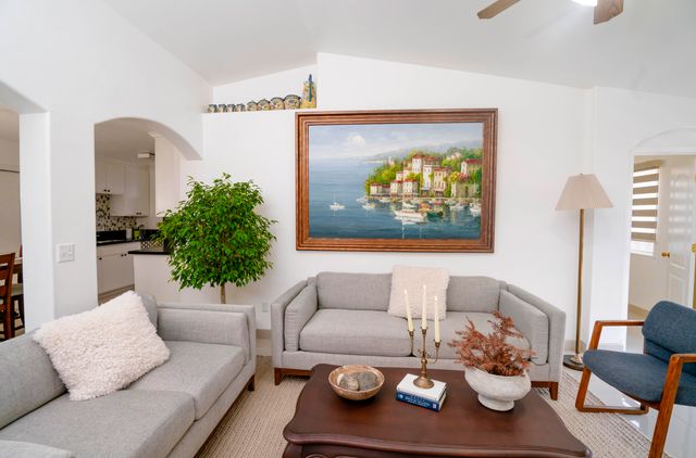 1502 W River Avenue, Porterville, CA 93257