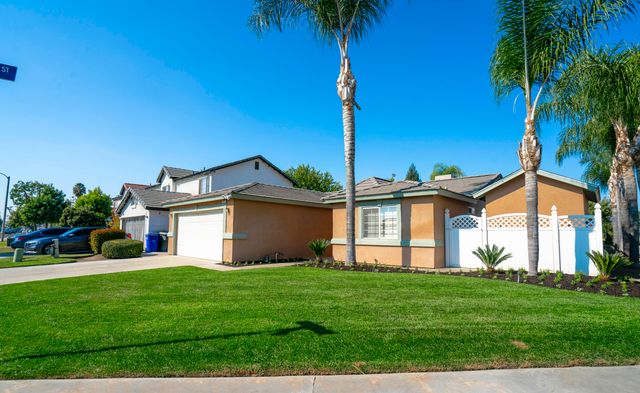 1502 W River Avenue, Porterville, CA 93257