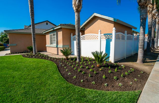 1502 W River Avenue, Porterville, CA 93257