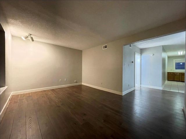 1901 Brun Street C, Houston, TX 77019
