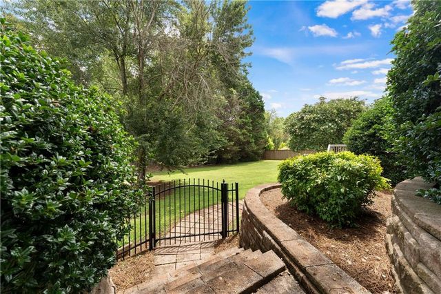 8 Limerick Court, Cartersville, GA 30120