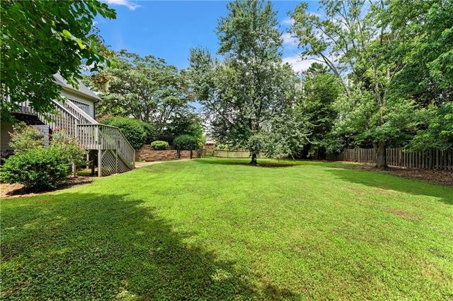 8 Limerick Court, Cartersville, GA 30120