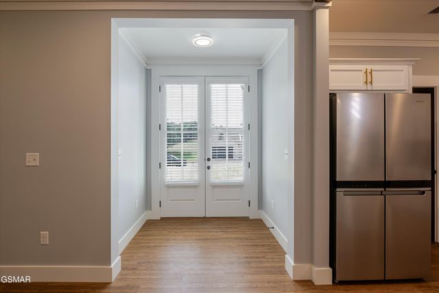 2421 Iron Forge Way, Sevierville, TN 37876