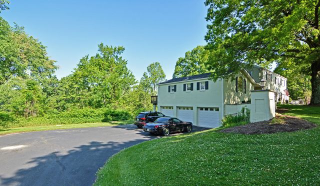 110 Chapel Knoll DRIVE, Fox Chapel, PA 15238