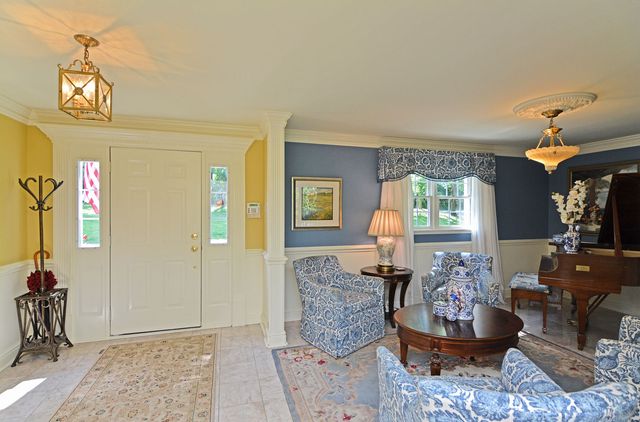110 Chapel Knoll DRIVE, Fox Chapel, PA 15238