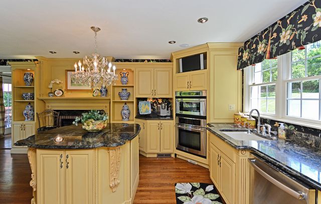 110 Chapel Knoll DRIVE, Fox Chapel, PA 15238