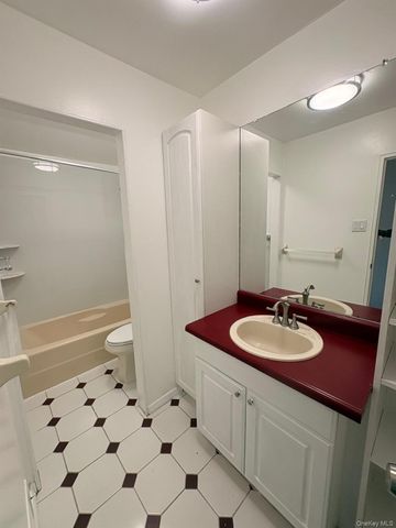140-28 161st Street 1, Jamaica, NY 11434