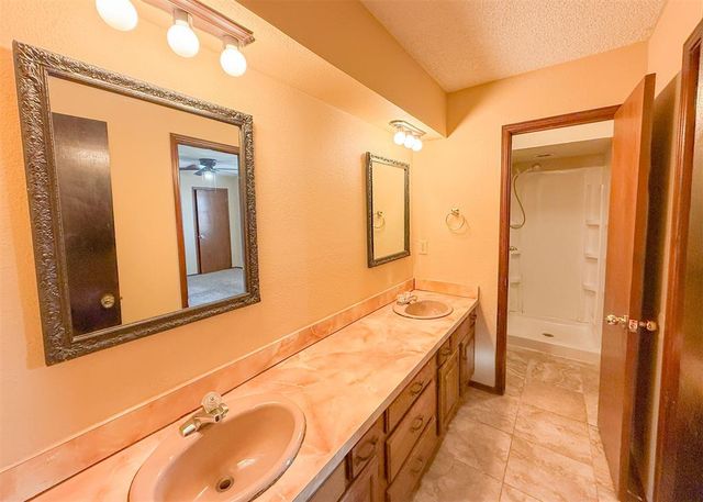 3622 Wynn Circle, Edmond, OK 73013