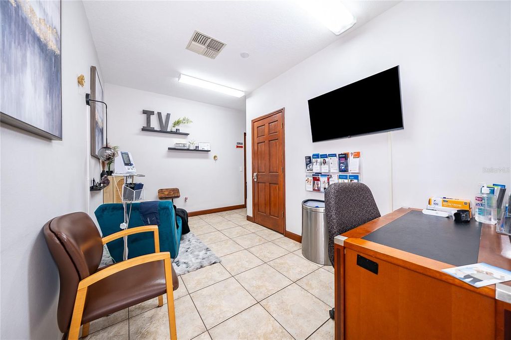Image 19 of property listing at Address unavailable.