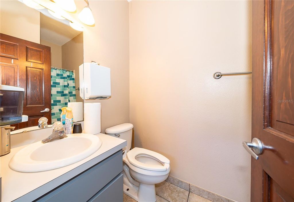 Image 8 of property listing at Address unavailable.