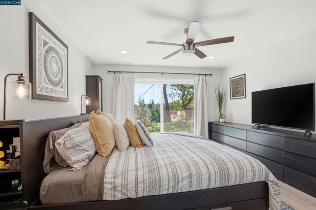 930 930 Pinto Ct, Walnut Creek, CA 94596