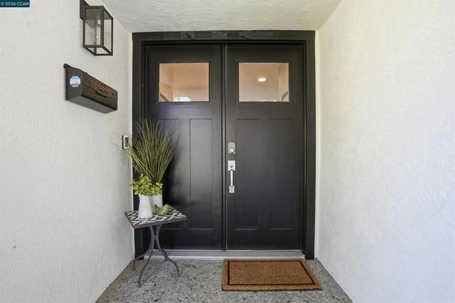 930 930 Pinto Ct, Walnut Creek, CA 94596