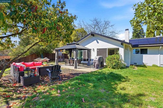 930 930 Pinto Ct, Walnut Creek, CA 94596