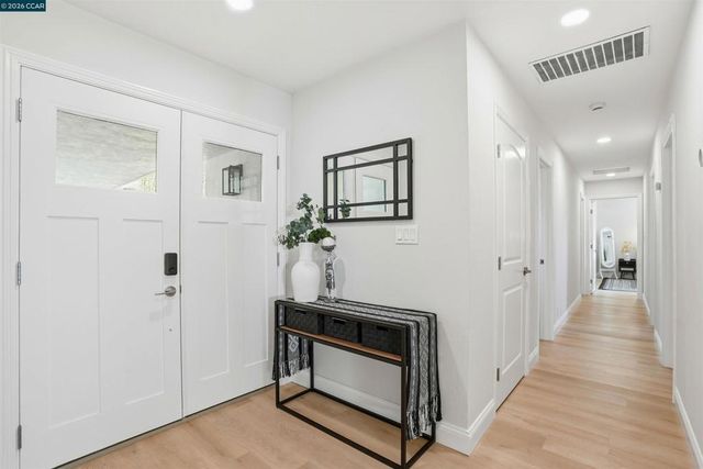 930 930 Pinto Ct, Walnut Creek, CA 94596