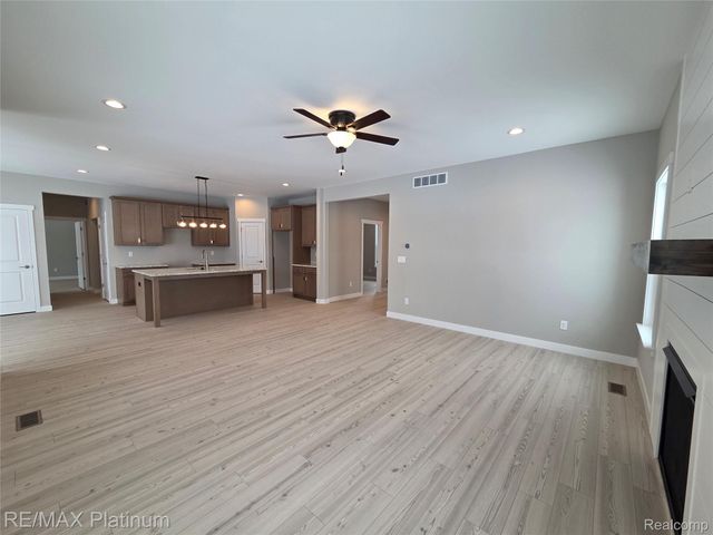 13295 Westwinds Drive, Fenton Charter Township, MI 48451