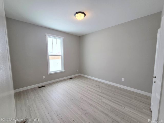 13295 Westwinds Drive, Fenton Charter Township, MI 48451