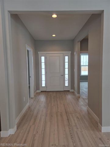 13295 Westwinds Drive, Fenton Charter Township, MI 48451